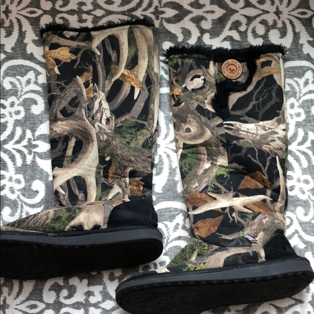 Comfy Camo Boots/Slippers